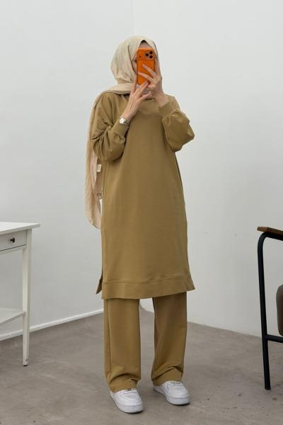 Ela Uzun Basic Oysho Takım