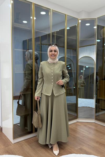 Kulp Detaylı Ceket Etekli Takım Haki